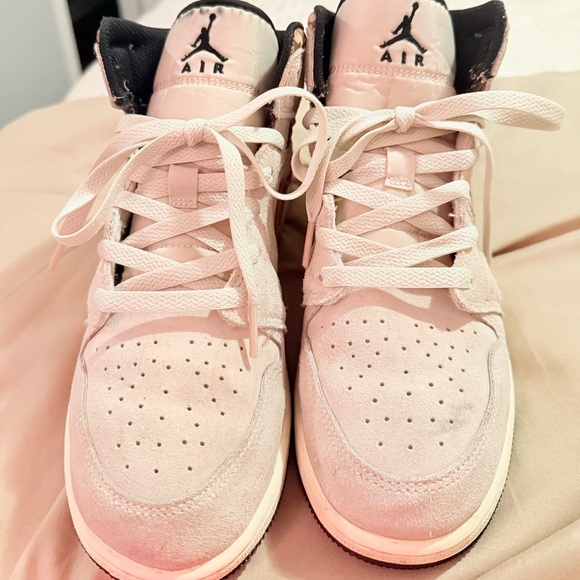 Brown Elephant - Picture 3 of 6